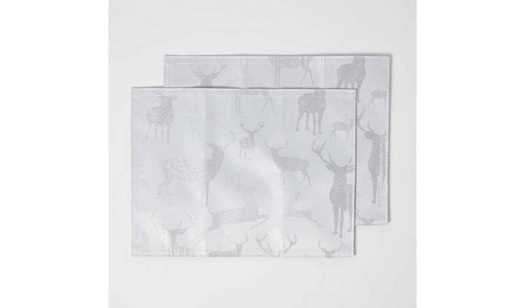Homescapes Pack of 2 Christmas Stag Placemats - Silver