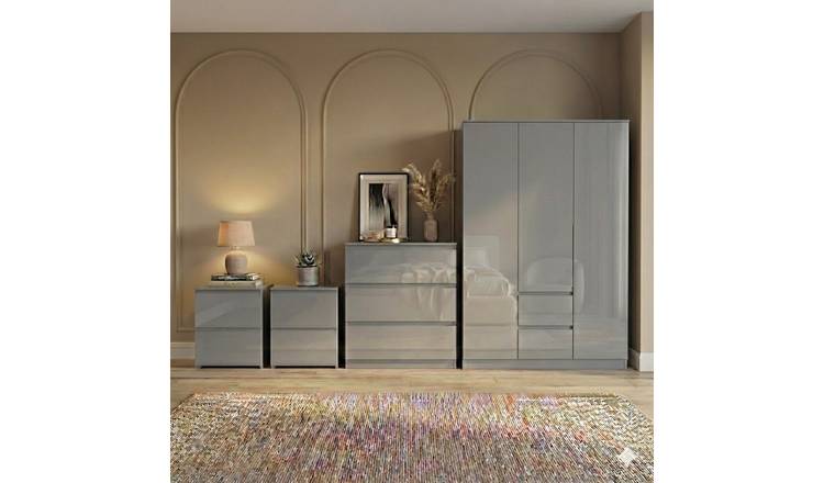 Vida Designs Glinton Bedroom Set (2x Bedsides, 3 Drawer Chest, Wardrobe) - Grey