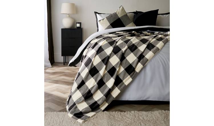 OHS Gingham Print Fleece Blanket Throw 130 x 160cm - Mono
