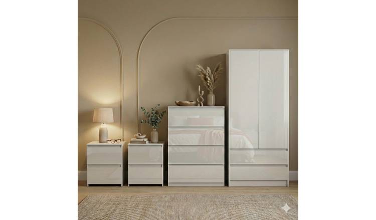Vida Designs Glinton Bedroom Set (2x Bedside, 4 Drawer Chest, Wardrobe) - White