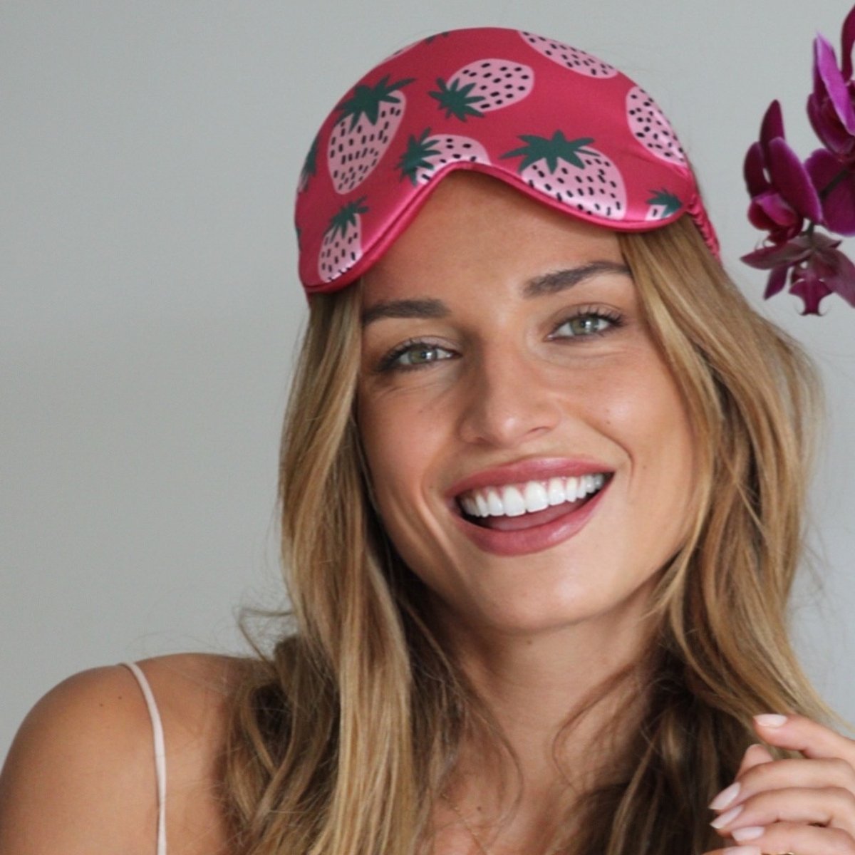 SMUG Cloud Padded Satin Sleep Mask - Strawberry Dreams Print - Image 2