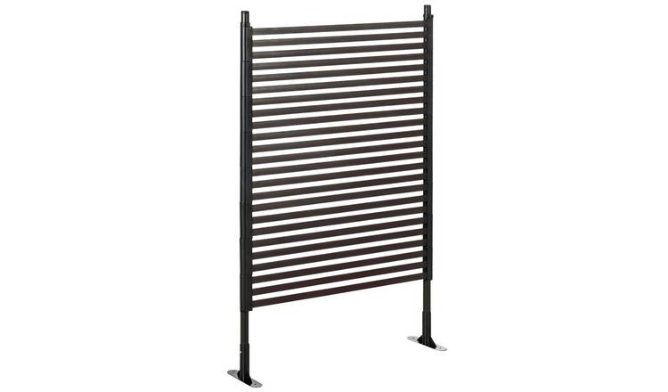 Outsunny Extendable Plastic Coated Steel Garden Fence – Brown