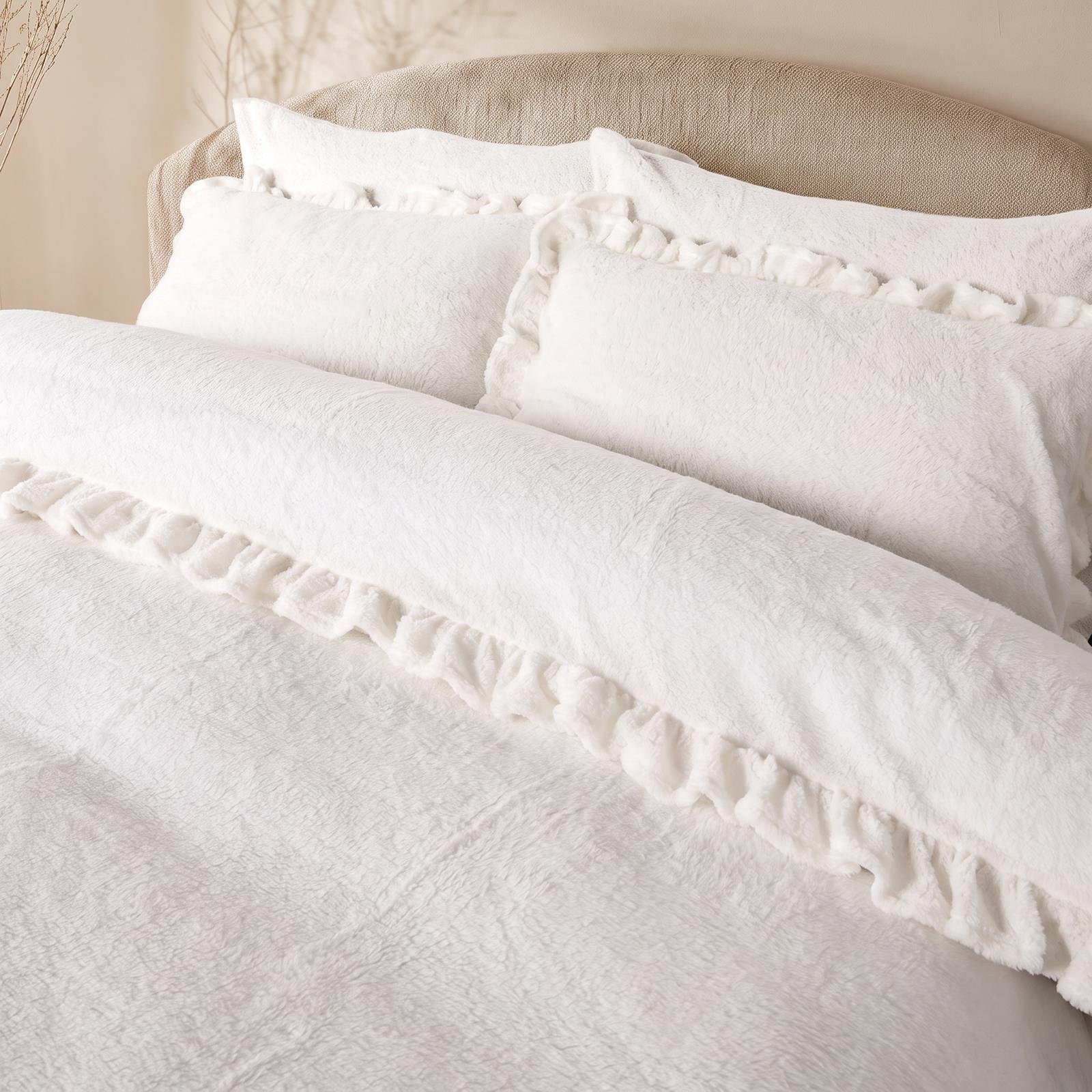 OHS Frill Teddy Fleece White Duvet Set -  Single - Image 2