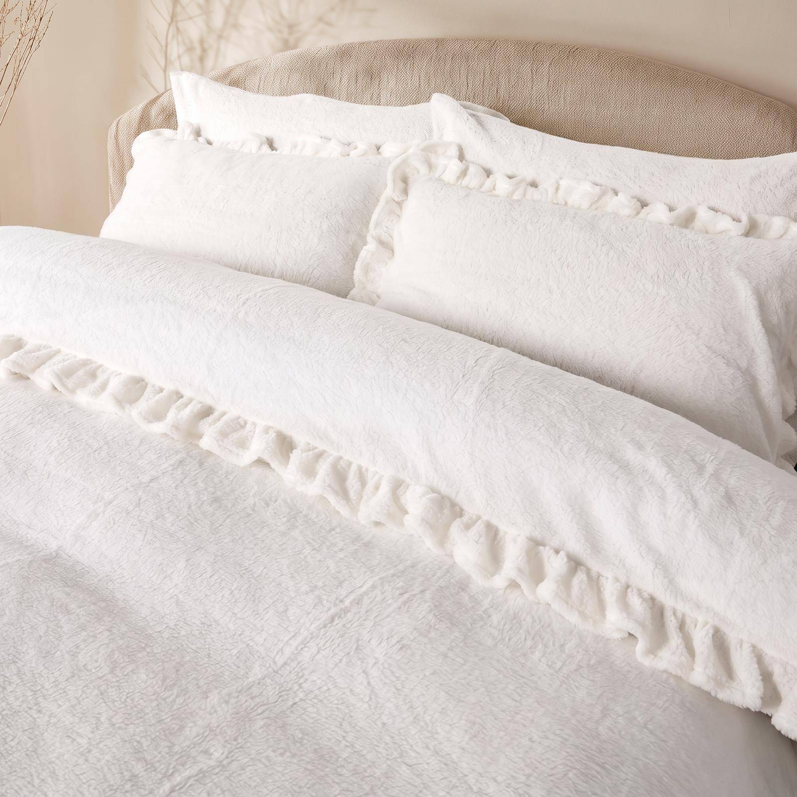 OHS Frill Teddy Fleece White Duvet Set -  Single - Image 2
