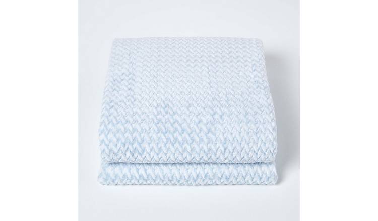 Homescapes Faux Fur Velvet Throw - 130 x 160 cm - Pale Blue