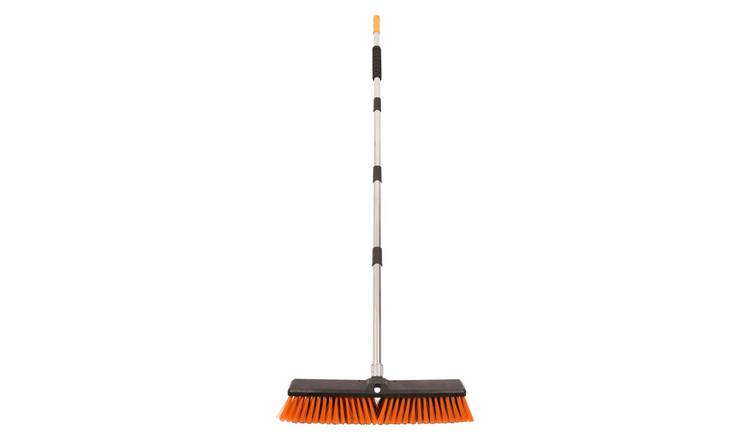 Harbour Housewares Adjustable Garden Broom - 45cm