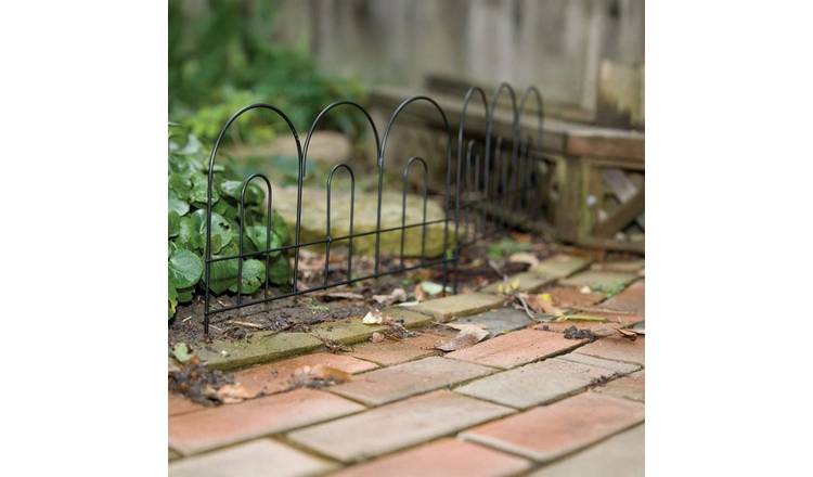 Primrose Lightweight Arched Garden Edging with Finials - Black 35cm
