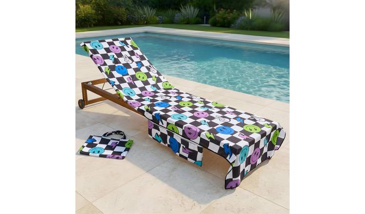 OHS Checkerboard Microfibre Beach Towel in a Bag - Smiley Face