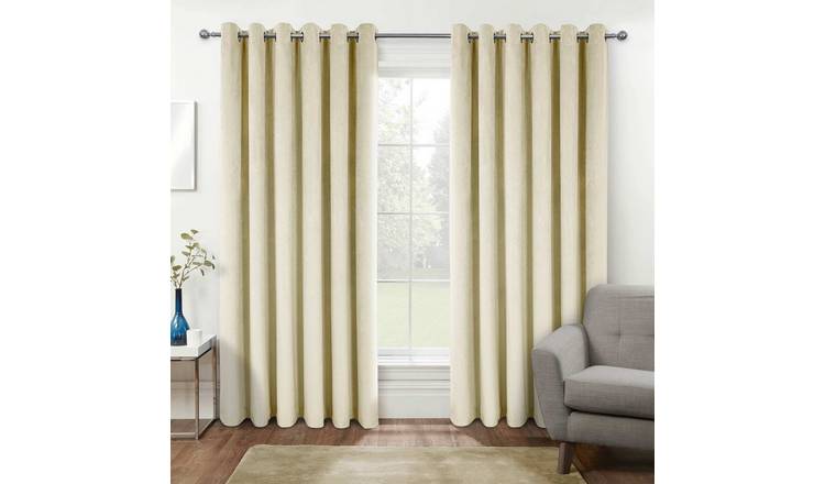 Homescapes Cream Thermal 100% Blackout Velvet Curtains - 117cm x 137cm