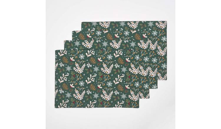 Homescapes Pack of 4 Christmas Festive Forest Placemats - Green