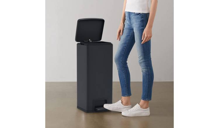 Walplus Dustbin with Pedal Anti-fingerprint 30L - Black - 31 x 31.5 x 71 cm