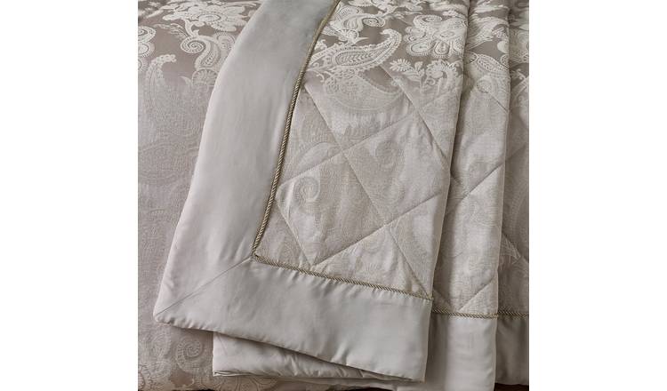 Catherine Lansfield Opulent Jacquard Bedspread 240 x 260cm - Champagne