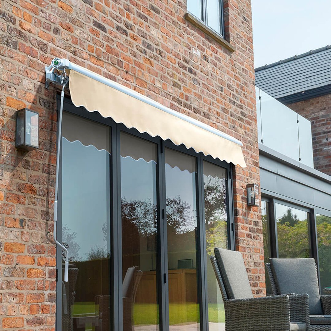 Primrose Awnings 4.0m x 3.0m Retractable Manual Awning Patio Canopy - Ivory - Image 2