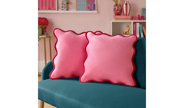 OHS 2 Pack Matte Velvet Scallop Edge Cushion Covers 45 x 45cm - Pink/Red