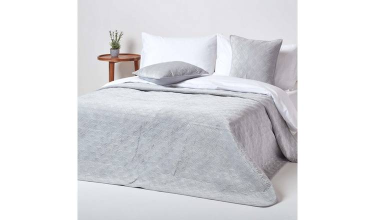 Homescapes Grey Eternity Rings Geometric Velvet Bedspread - 200 x 200cm