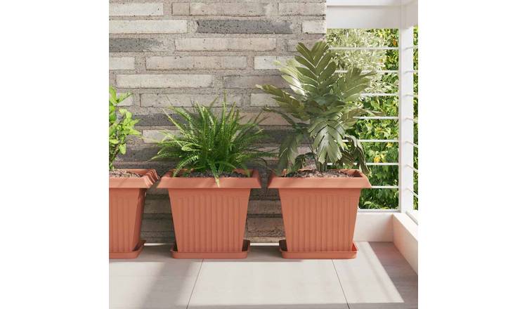 Walplus Pack of 24 Plastic Planter Tray - Brick Red - 25.5 x 25.5 x 2.5 cm