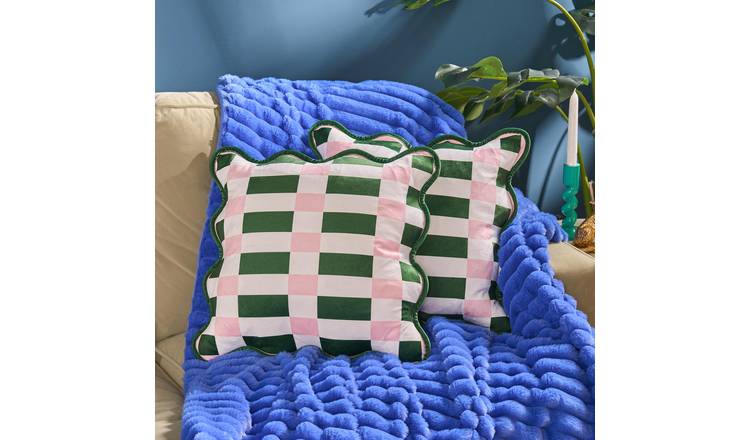 OHS 2 Pack Checkerboard Scalloped Velvet Cushion Covers 45 x 45cm - Green