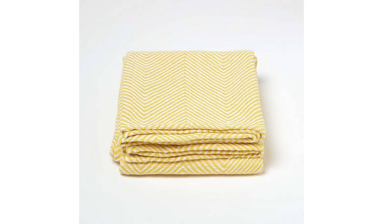 Homescapes Cotton Halden Chevron Throw - 255 x 360 cm - Yellow