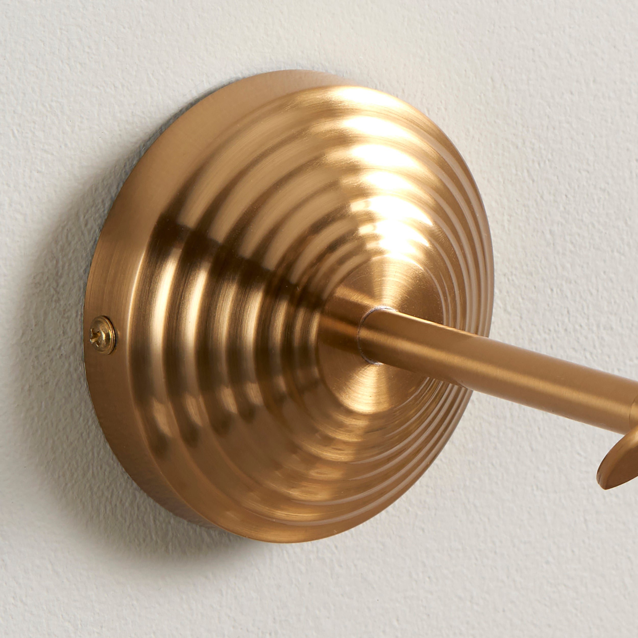 Loops Direct Pack of 2 Wall Light - Brass Reeded Rose Wing Arm Sconce - Image 3