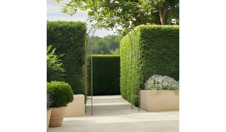 Charles Bentley Leaf Design Rustic Metal Garden Arch - Green