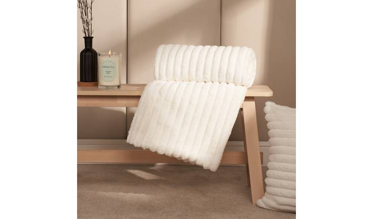 OHS Faux Fur Thick Rib Blanket Throw 200 x 240cm - White