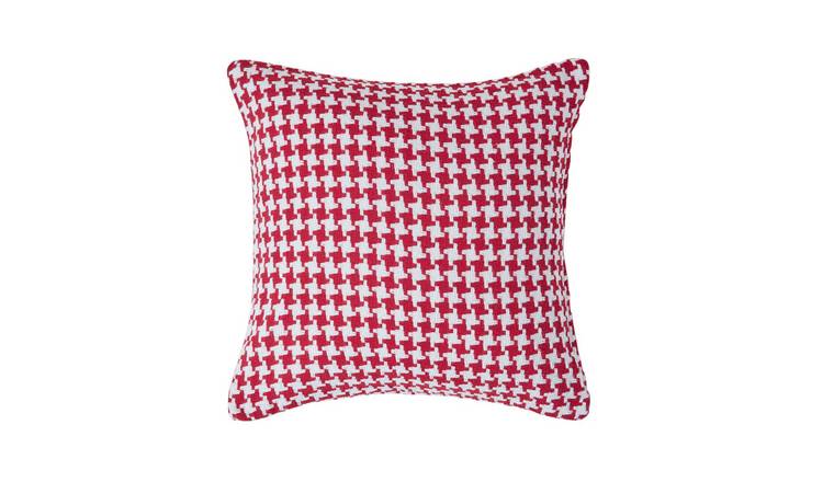 Homescapes Red Houndstooth Cotton Cushion Cover - 60 x 60 cm