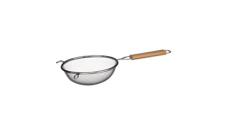 Orsina Zenigo Small Sieve with Wooden Handle – Silver