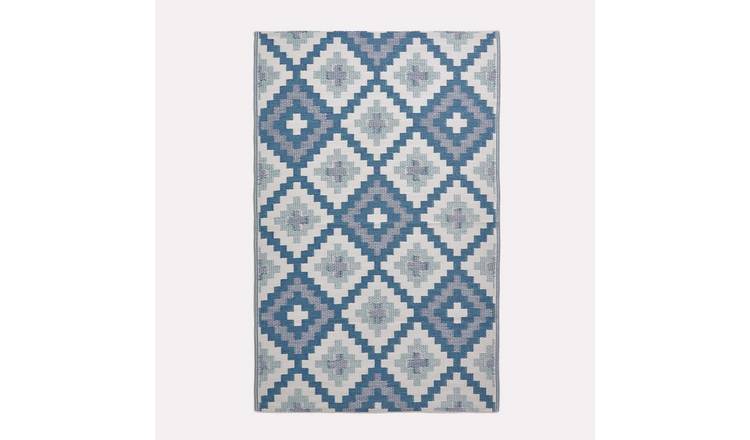 Homescapes Mia Aztec Waterproof Reversible Outdoor Rug -  150 x 240 cm