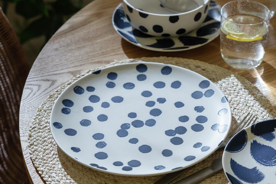 A black and white set of dinnerware by Habitat.