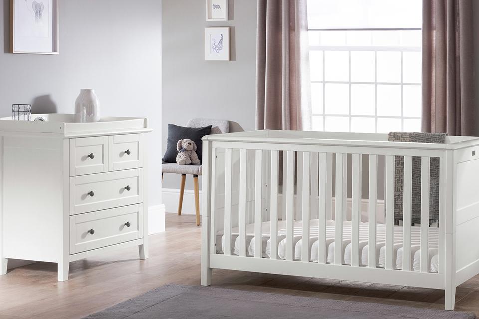 Silver Cross nostalgia cot bed and dresser.