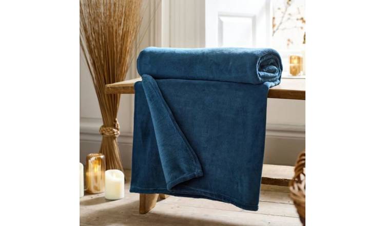 Deyongs Snuggle Touch Throw - Navy