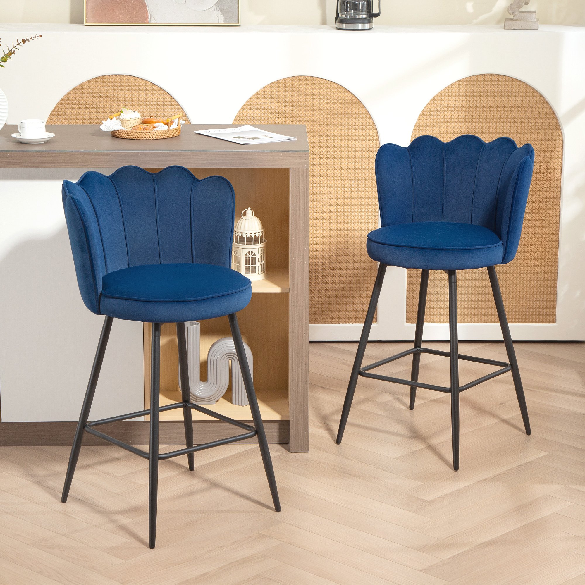 HOMCOM Set of 2 Velvet Bar Stools with Petal Backrest and Footrest - Dark Blue - Image 3