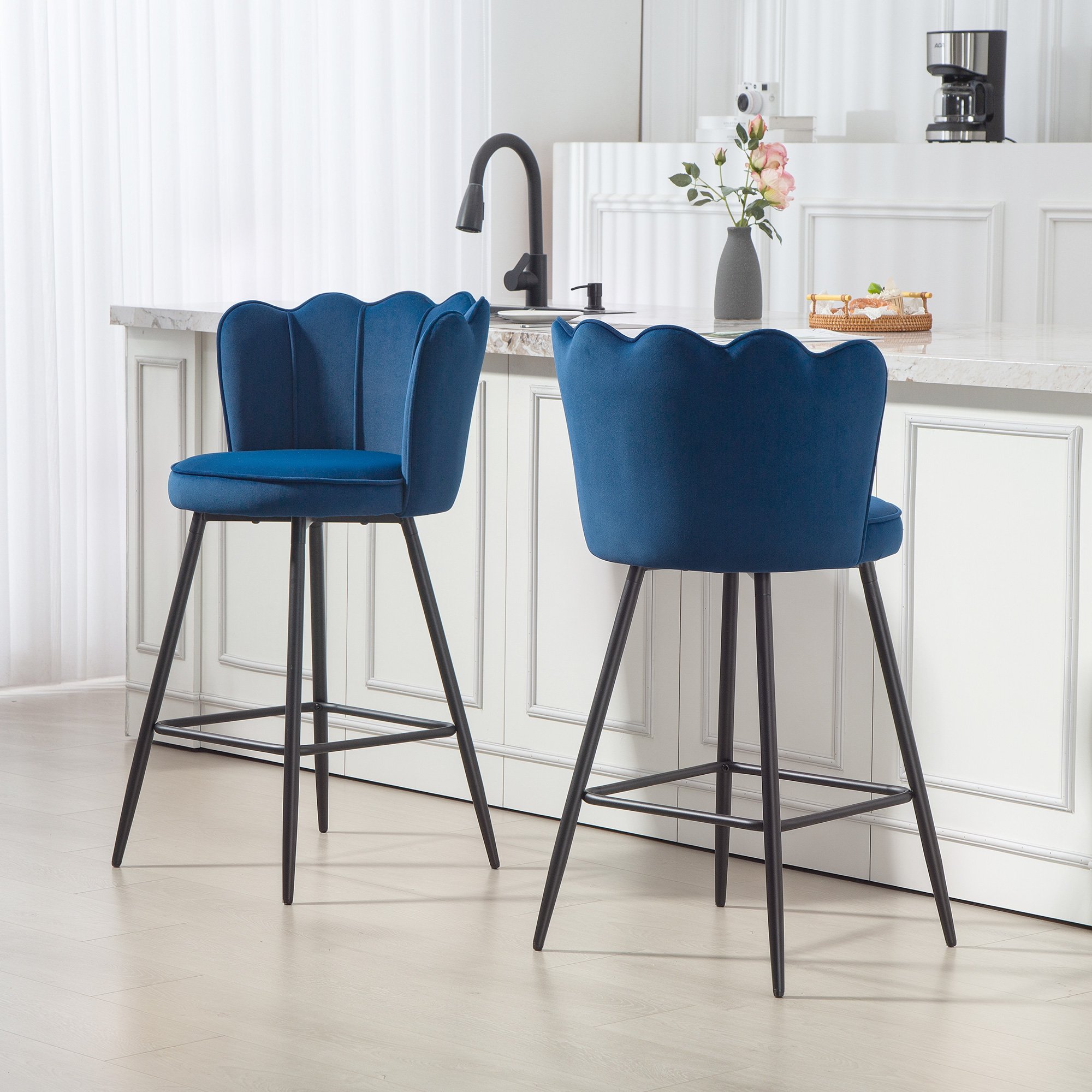 HOMCOM Set of 2 Velvet Bar Stools with Petal Backrest and Footrest - Dark Blue - Image 4