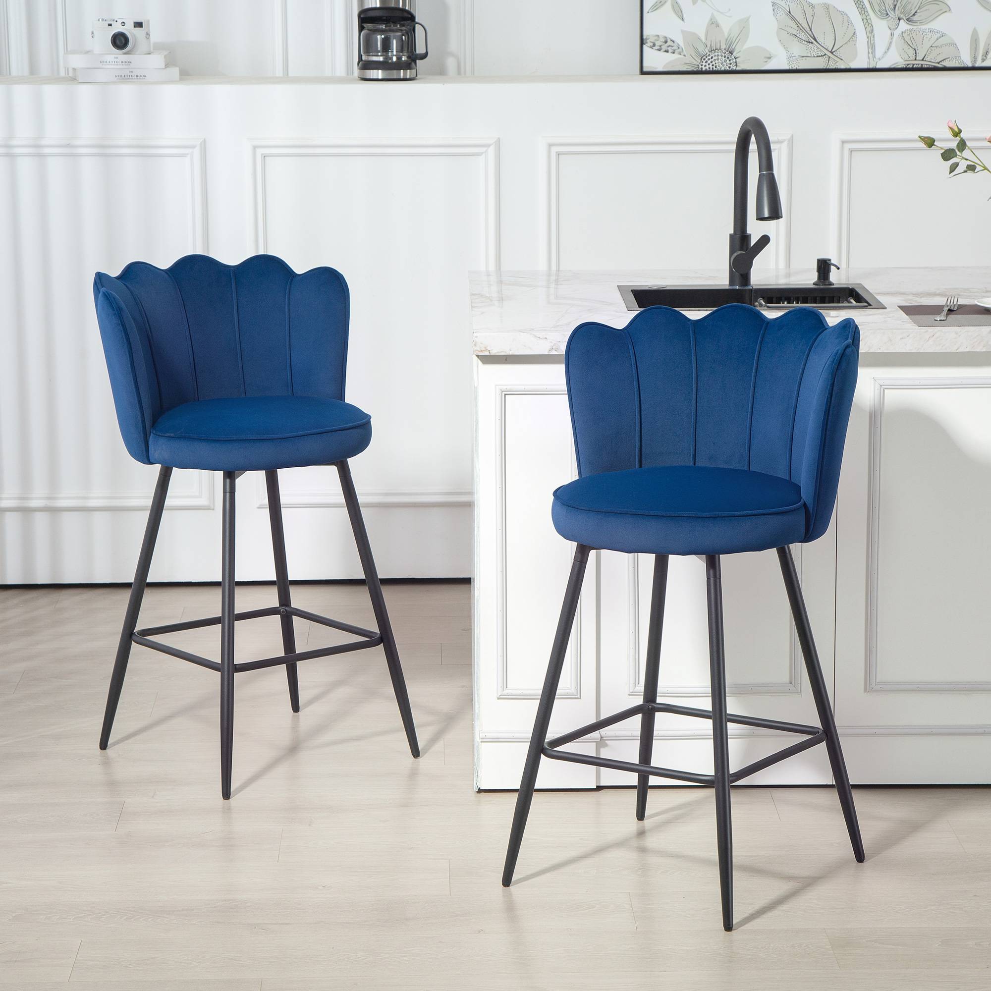 HOMCOM Set of 2 Velvet Bar Stools with Petal Backrest and Footrest - Dark Blue - Image 6