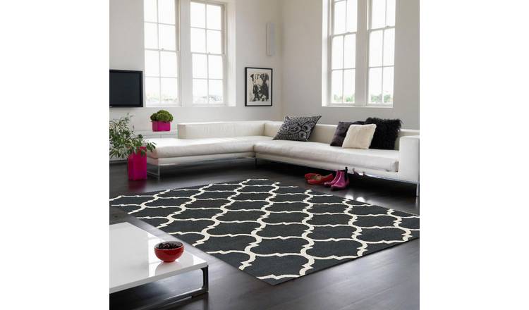 Mega Flooring Black Handmade Geometric Rug - 80 x 150cm