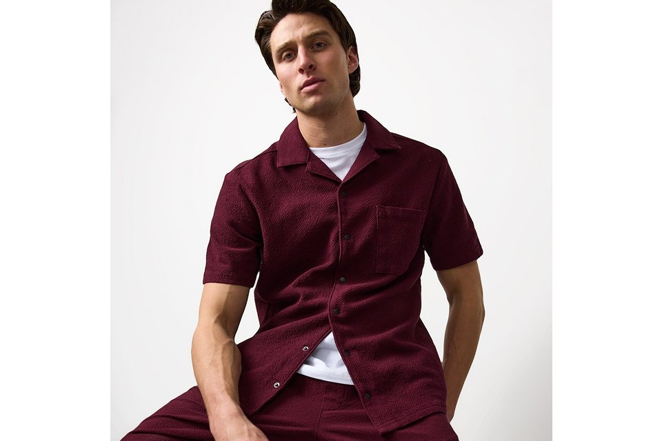 Men's holiday shop. Shop now.