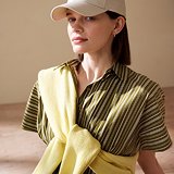 Trends & collections.