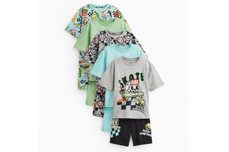 Boys' nightwear.