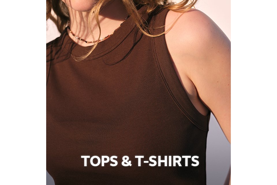Tops & t-shirts.