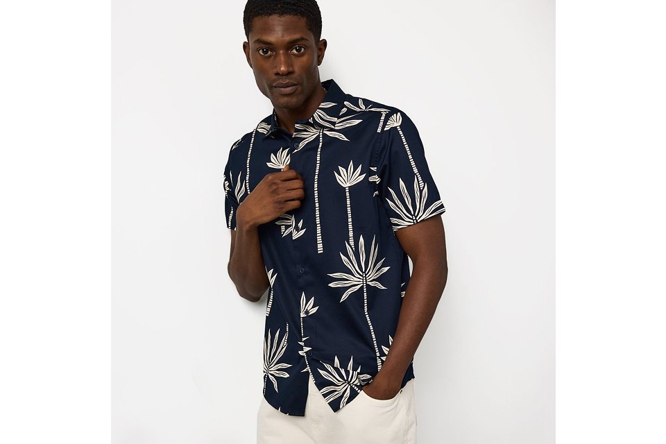 Men's holiday shop.
