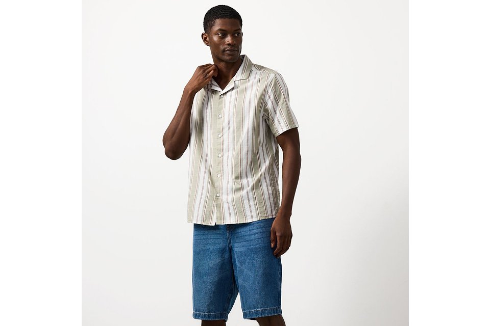 Men's holiday shop.