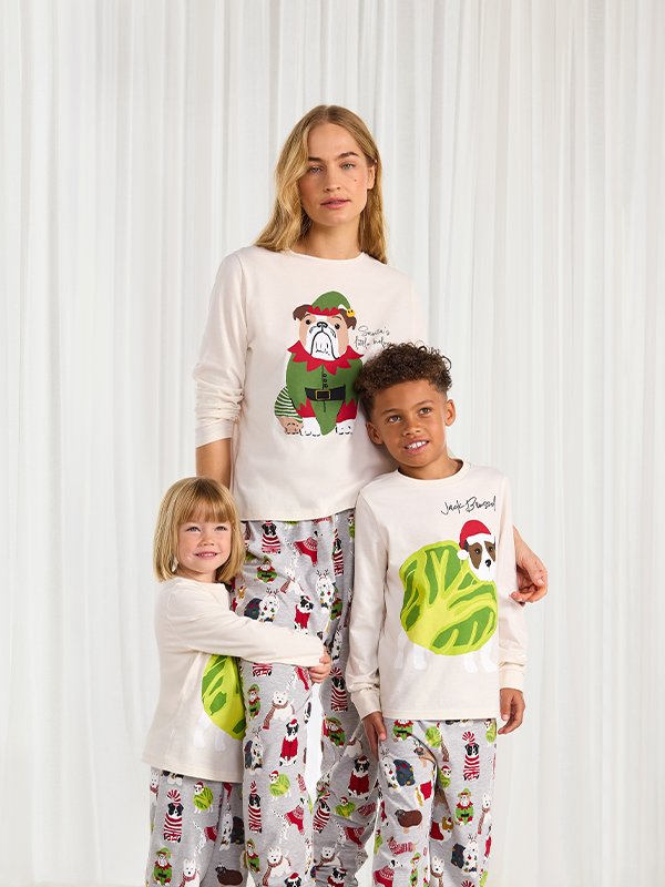 Christmas shop. Family photos, decorating the tree or winter walks - you name the occasion, we’ve got the perfect look for everyone. Shop all Christmas.