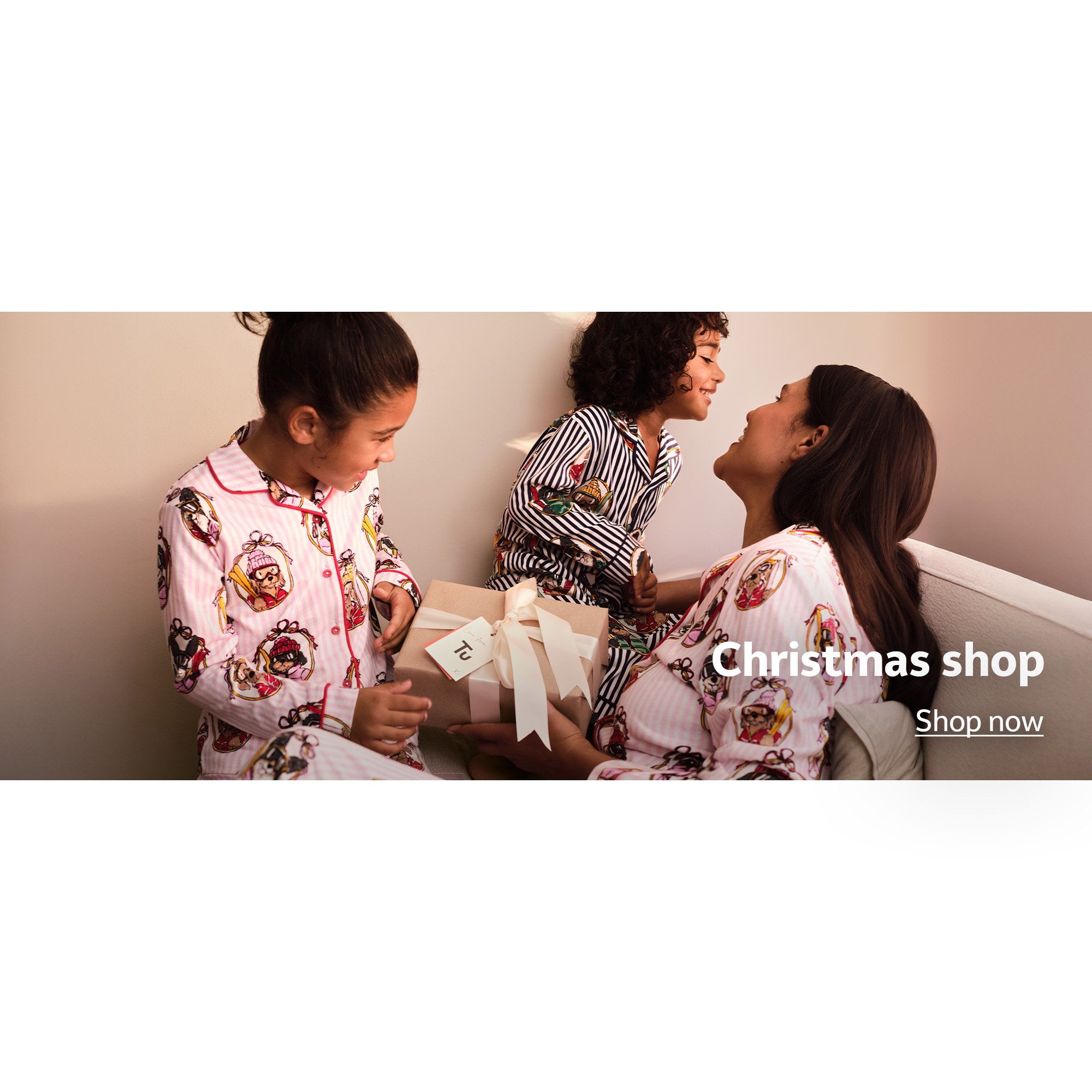 Christmas shop. Shop now.