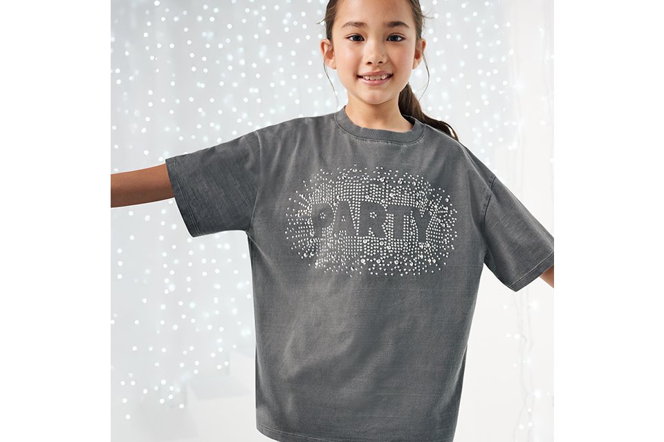 Grey Christmas t-shirt with festive sequin design for kids’ partywear.