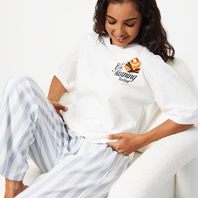 Women's cotton pyjamas with striped trousers and short-sleeve top, lightweight breathable nightwear for everyday comfort.