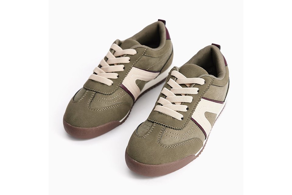 Boys shoes.