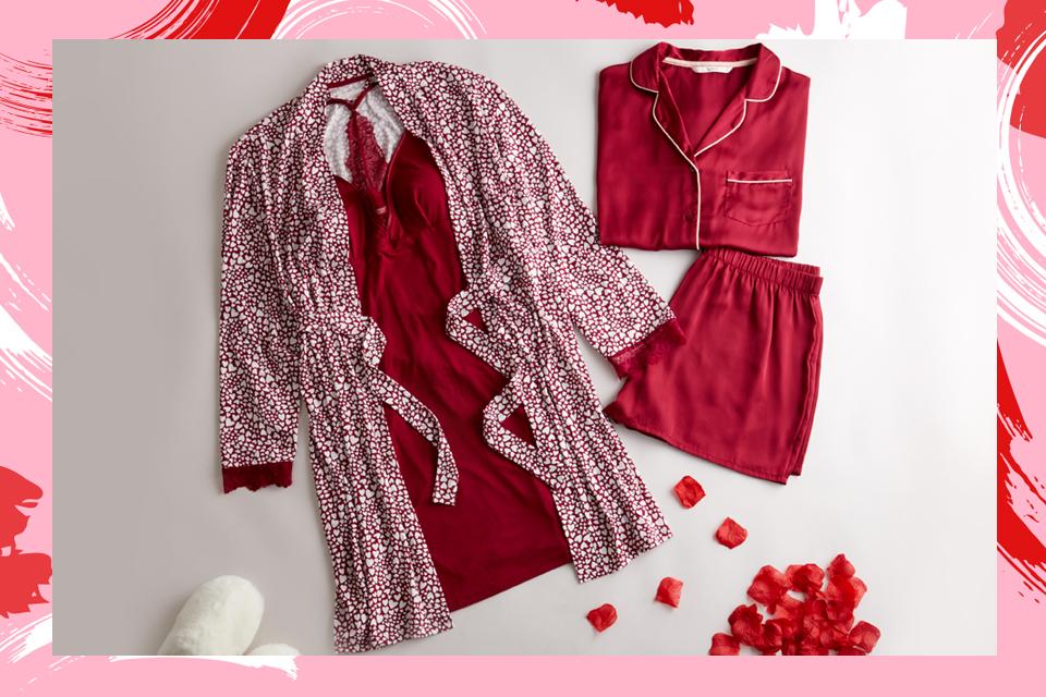 Shop valentines gifts for her.