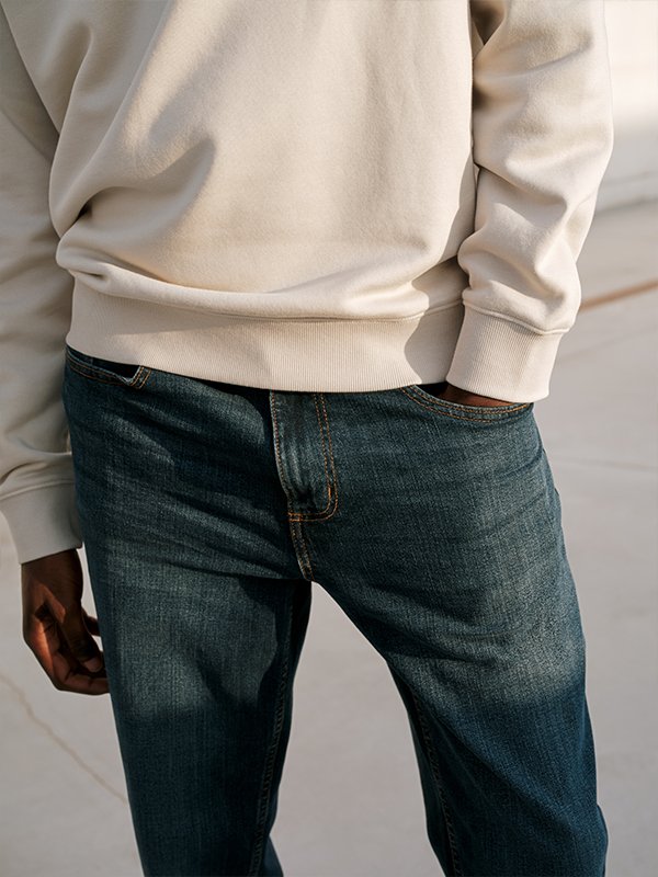 Find your fit. Explore our jean fit guide and find size/fit.