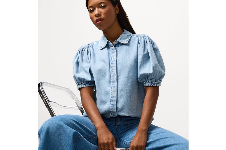 Jeans and the classic shirt.