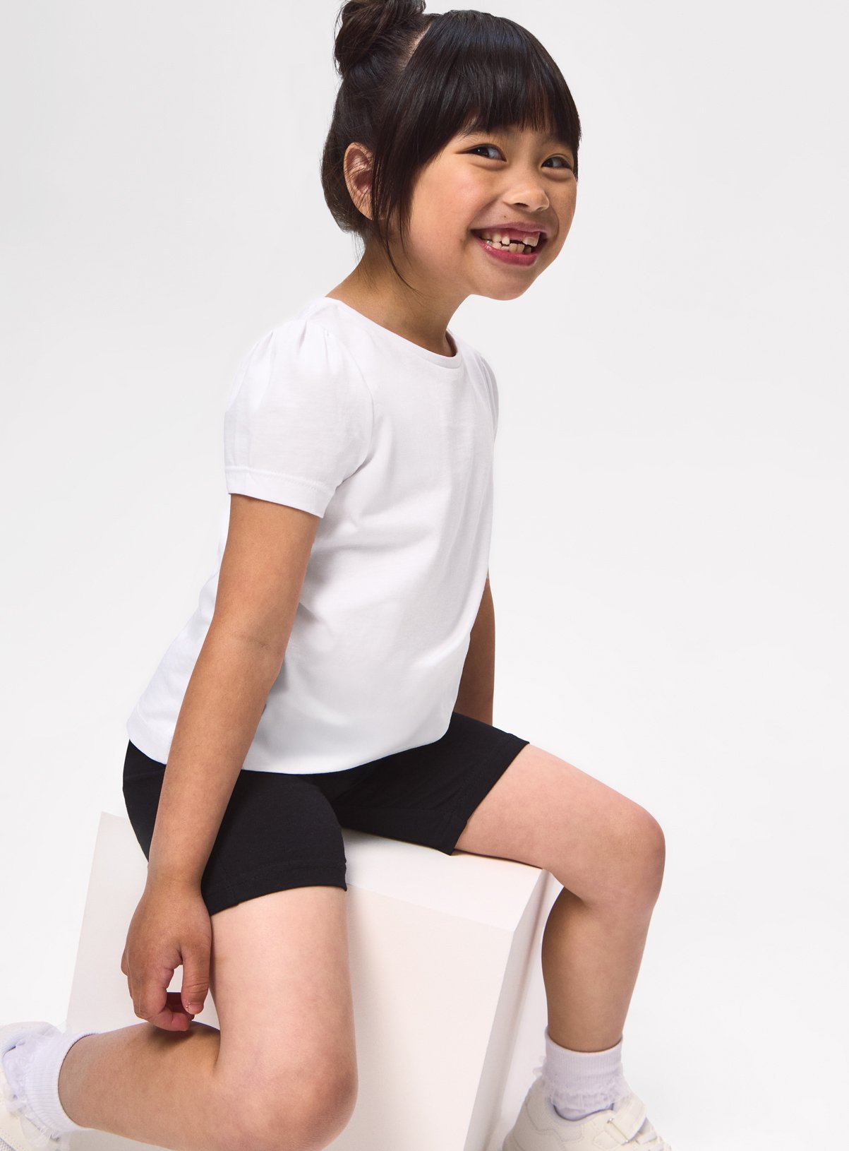 White Cotton Crew Neck T-Shirts 3 Pack 3 years - Image 4 thumbnail